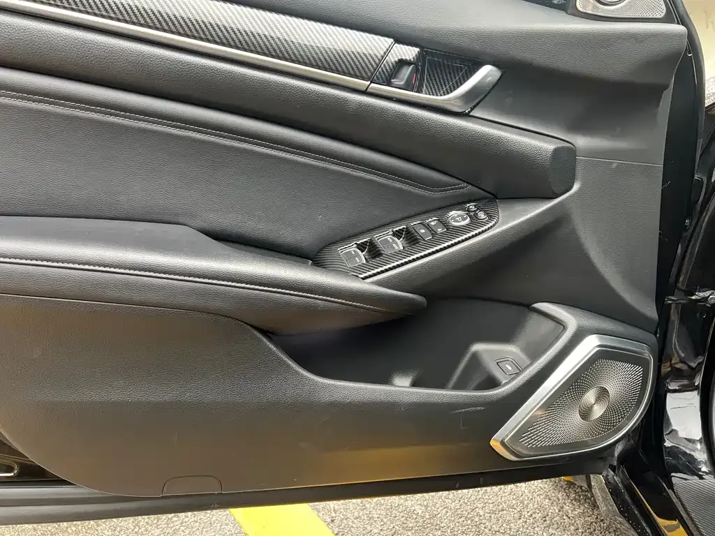 Honda Accord — фото 4