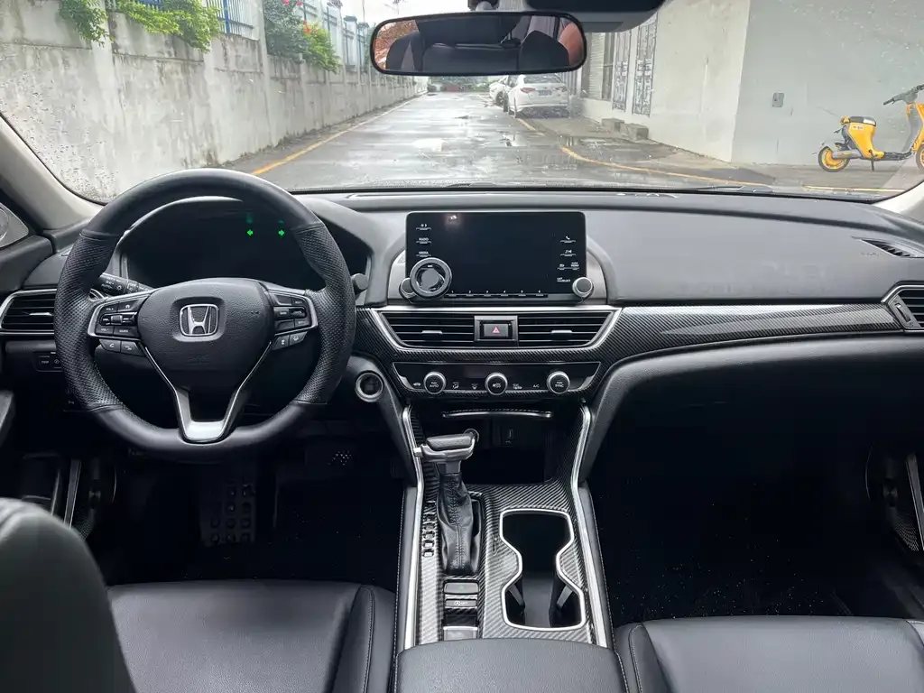 Honda Accord — фото 3