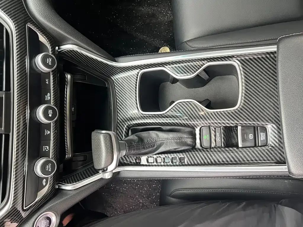 Honda Accord — фото 6