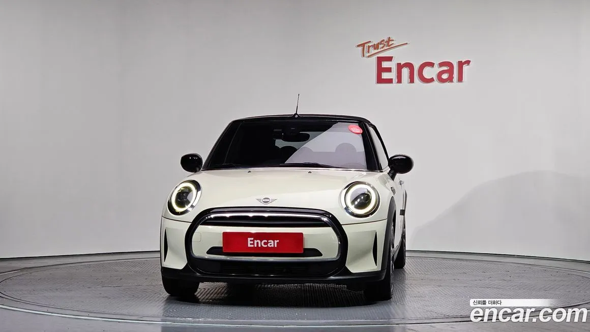 Mini Cooper Convertible 2022 из KR, фото 2