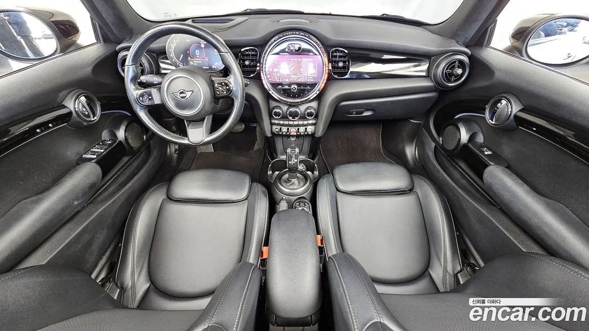 Mini Cooper Convertible 2022 из KR, фото 9