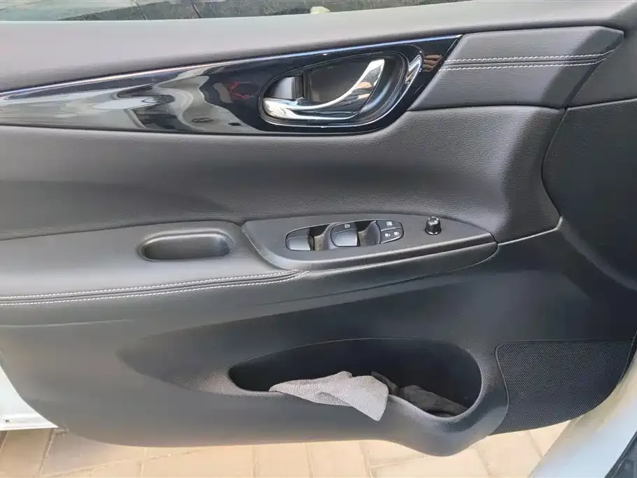 Nissan Tiida 2024 из CN, фото 7