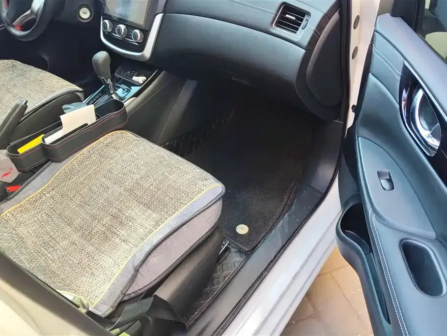 Nissan Tiida 2024 из CN, фото 9