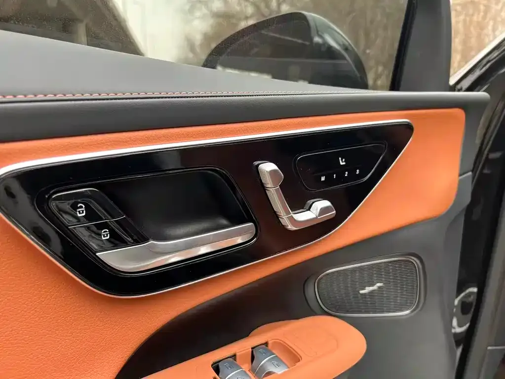 Mercedes-Benz GLC PHEV 2025 из CN, фото 2