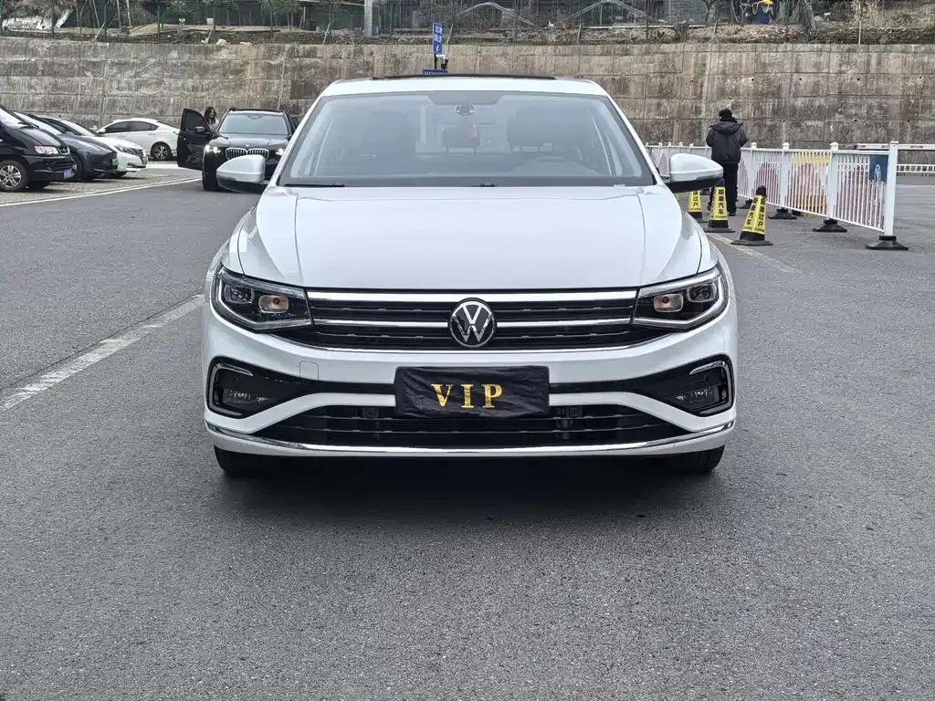 Volkswagen Bora 2024 из CN, фото 9
