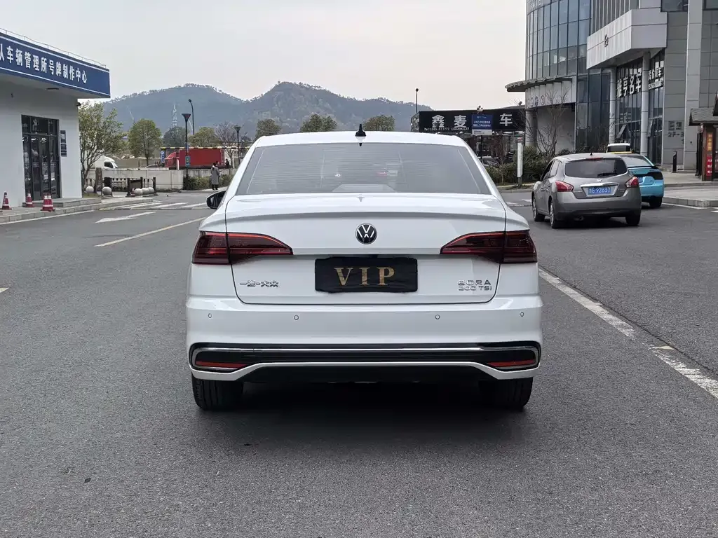 Volkswagen Bora 2024 из CN, фото 6