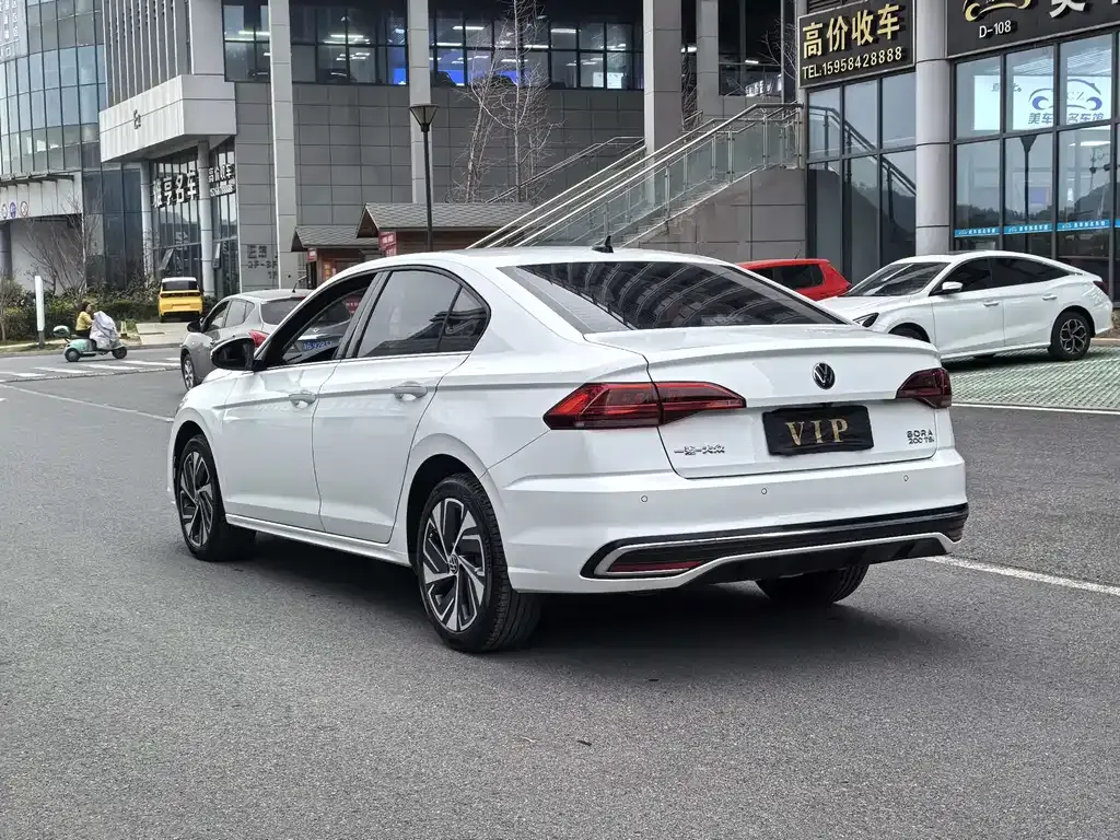 Volkswagen Bora 2024 из CN, фото 8