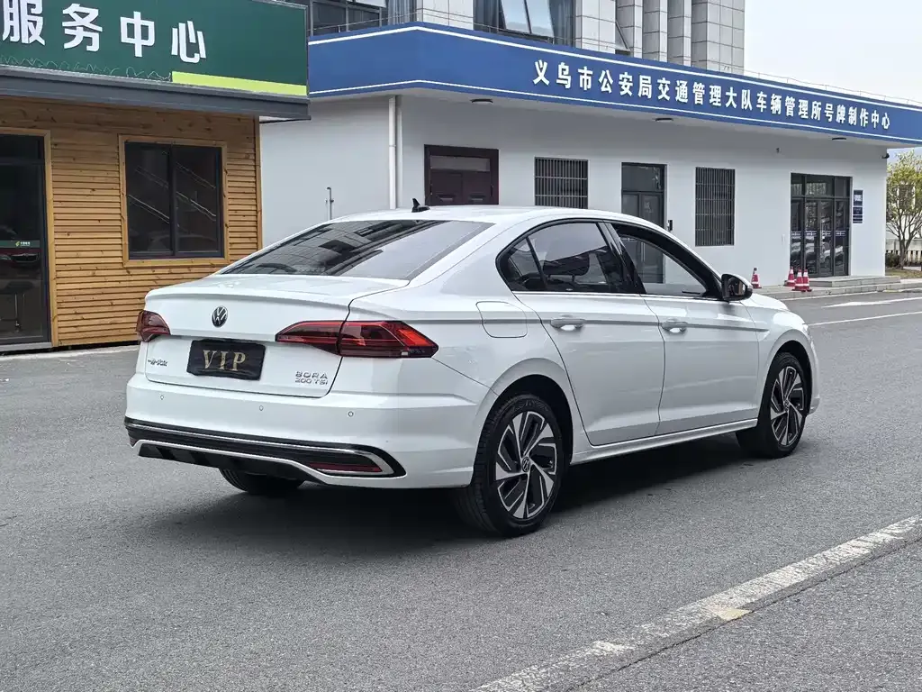 Volkswagen Bora 2024 из CN, фото 7