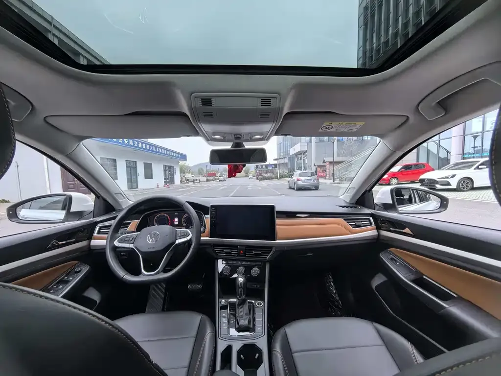 Volkswagen Bora 2024 из CN, фото 2