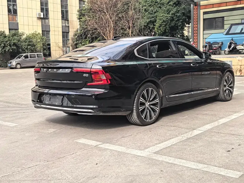 Volvo S90 — фото 9