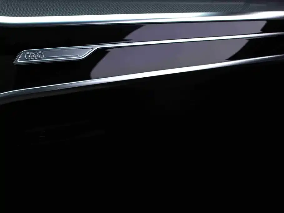 Audi A6L — фото 2