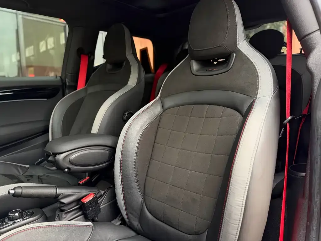 MINI JCW (John Cooper Works) 2022 из CN, фото 6