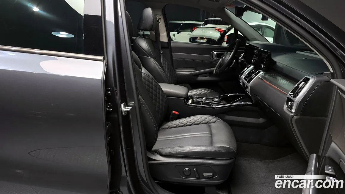 Kia Sorento — фото 7