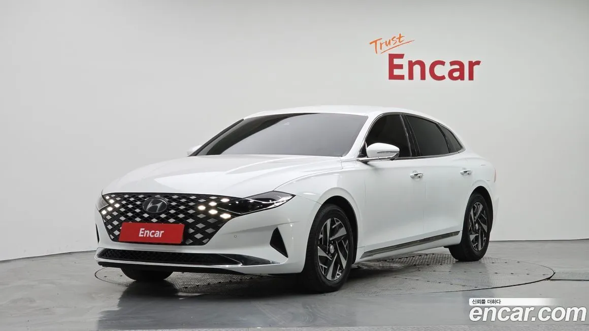 Hyundai Grandeur Le Blanc