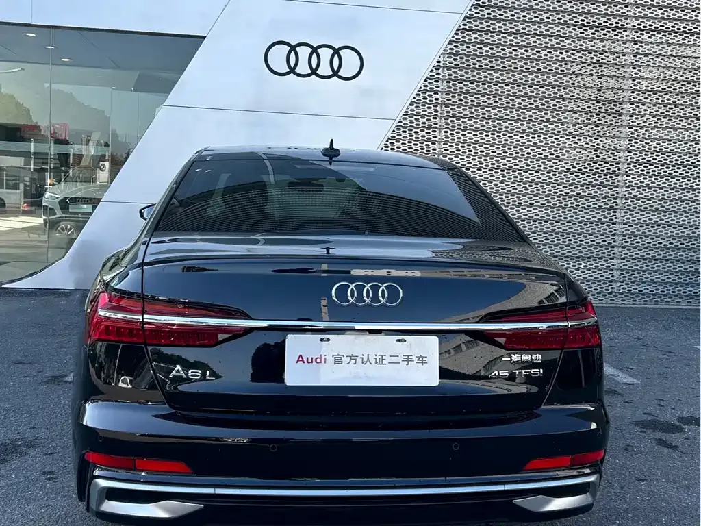 Audi A6L — фото 9