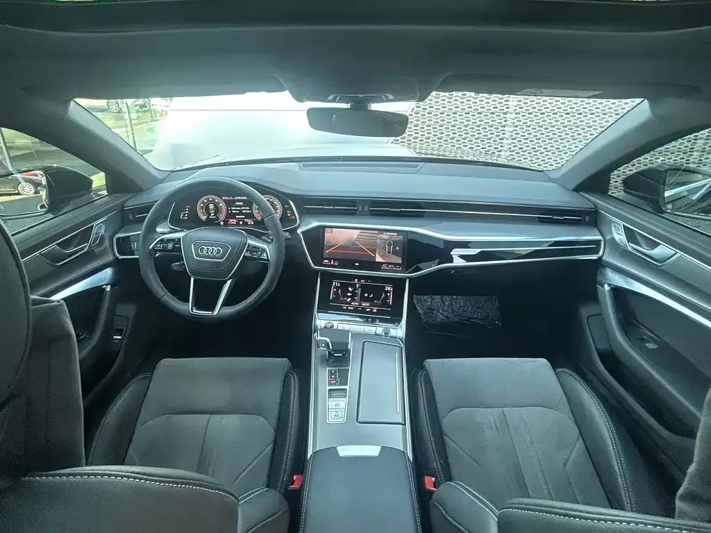 Audi A6L — фото 7