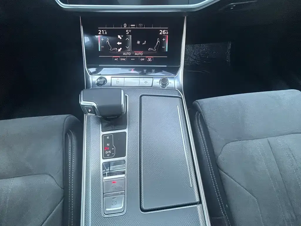 Audi A6L — фото 4