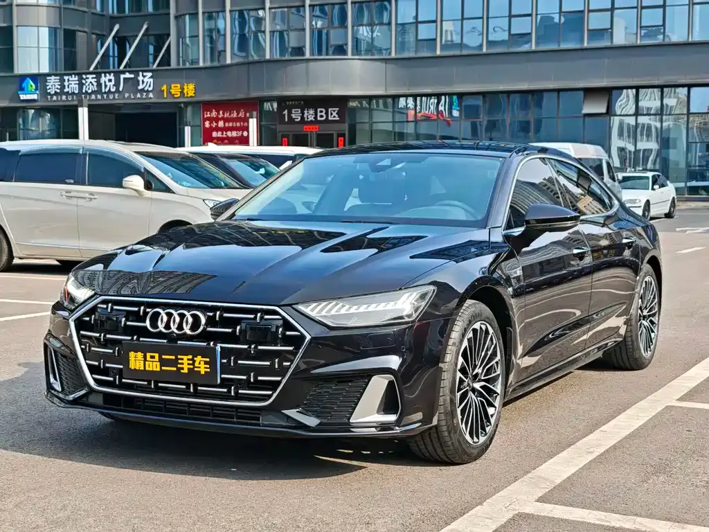 Audi A7L 2024 из CN, фото 1