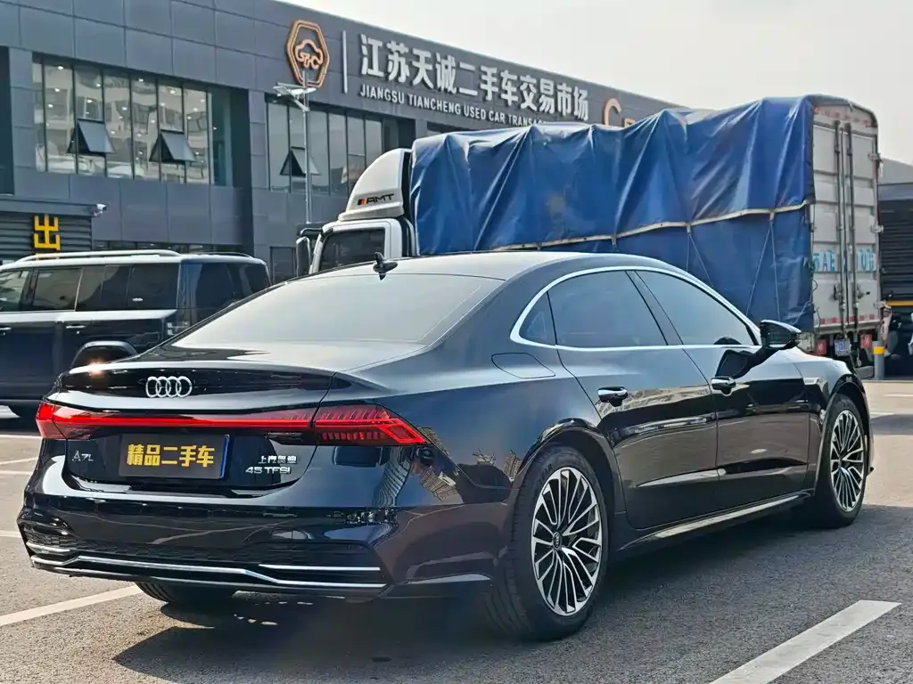 Audi A7L 2024 из CN, фото 7