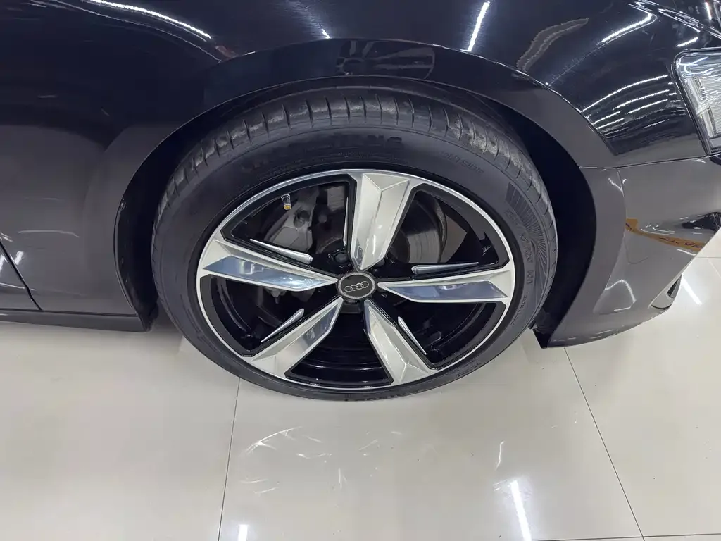 Audi A6L 2021 из CN, фото 4