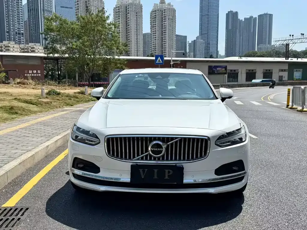 Volvo S90 — фото 9