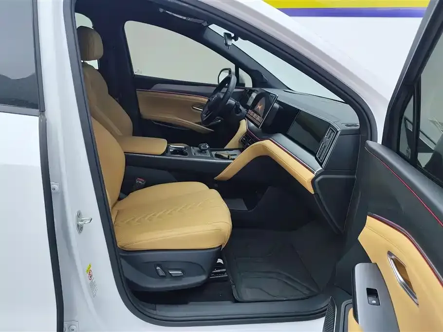 BYD L DM-i 2024 из CN, фото 10