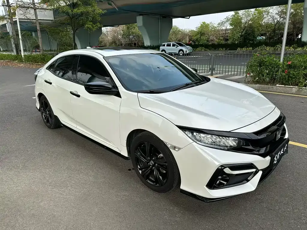 Honda Civic — фото 10