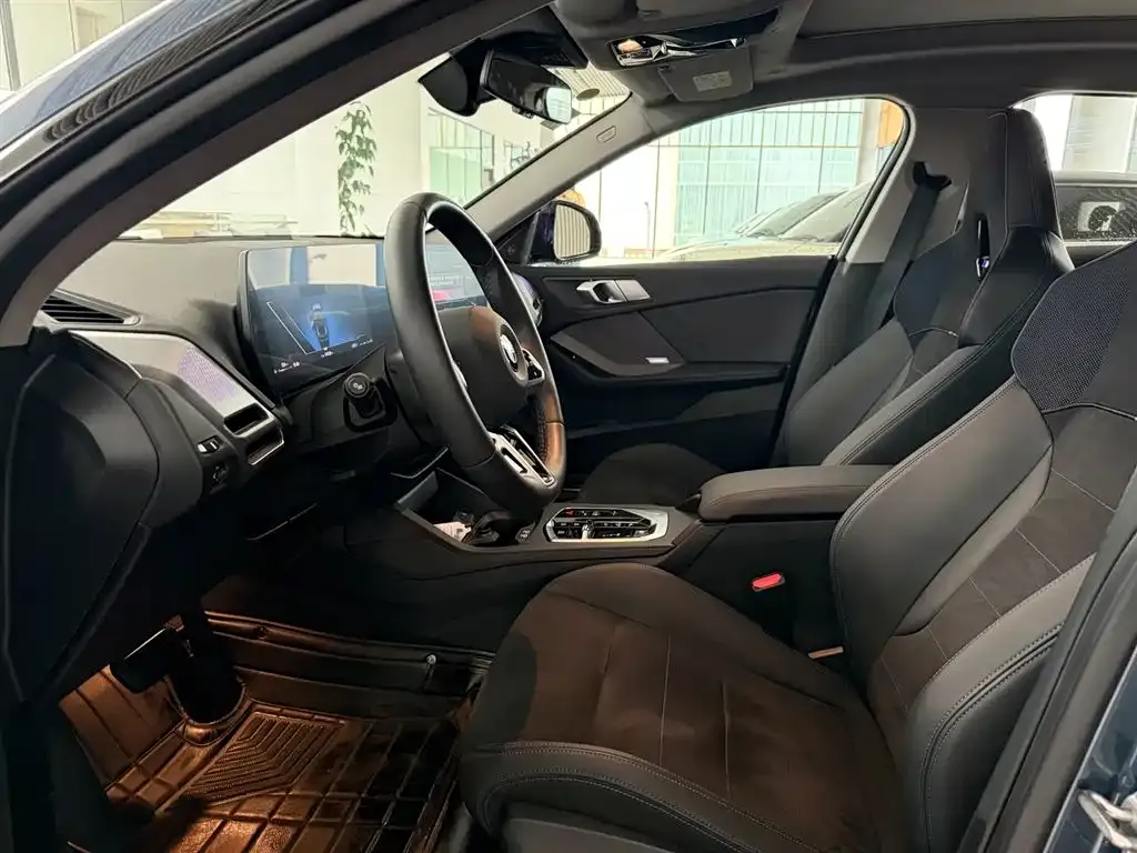 BMW 2 Series 2025 из CN, фото 6