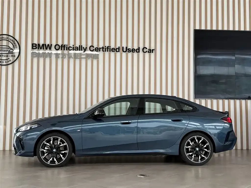 BMW 2 Series 2025 из CN, фото 8