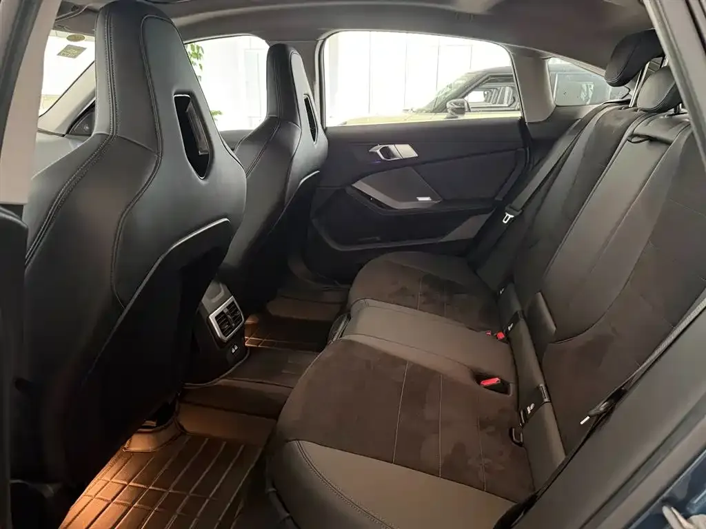 BMW 2 Series 2025 из CN, фото 5