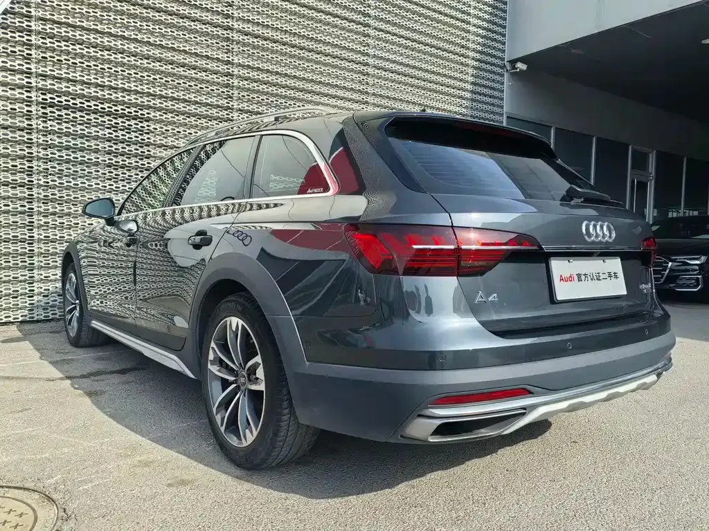 Audi A4 (Import) — фото 8
