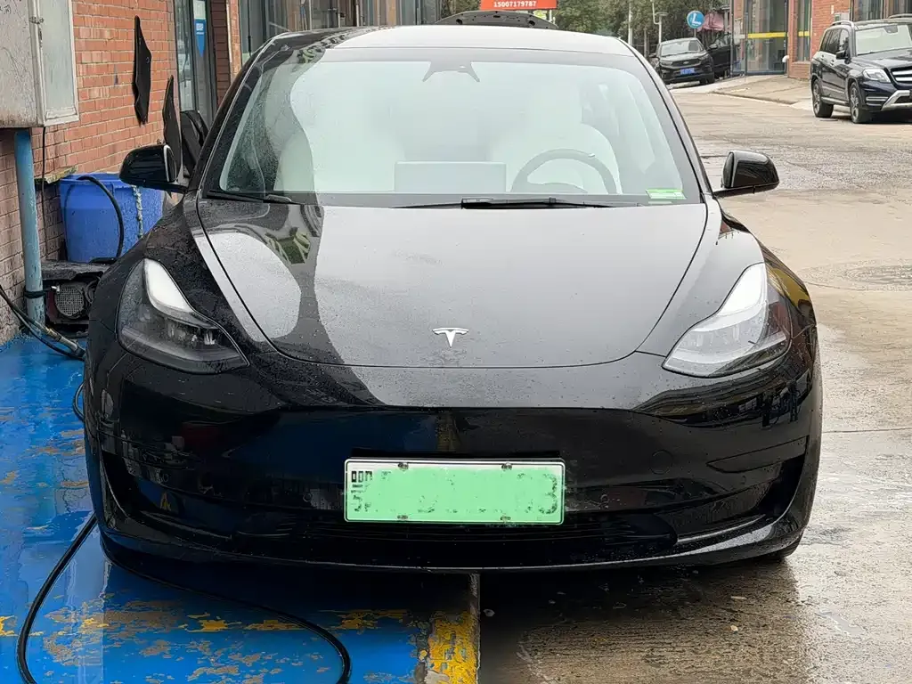 Tesla Model 3 — фото 7
