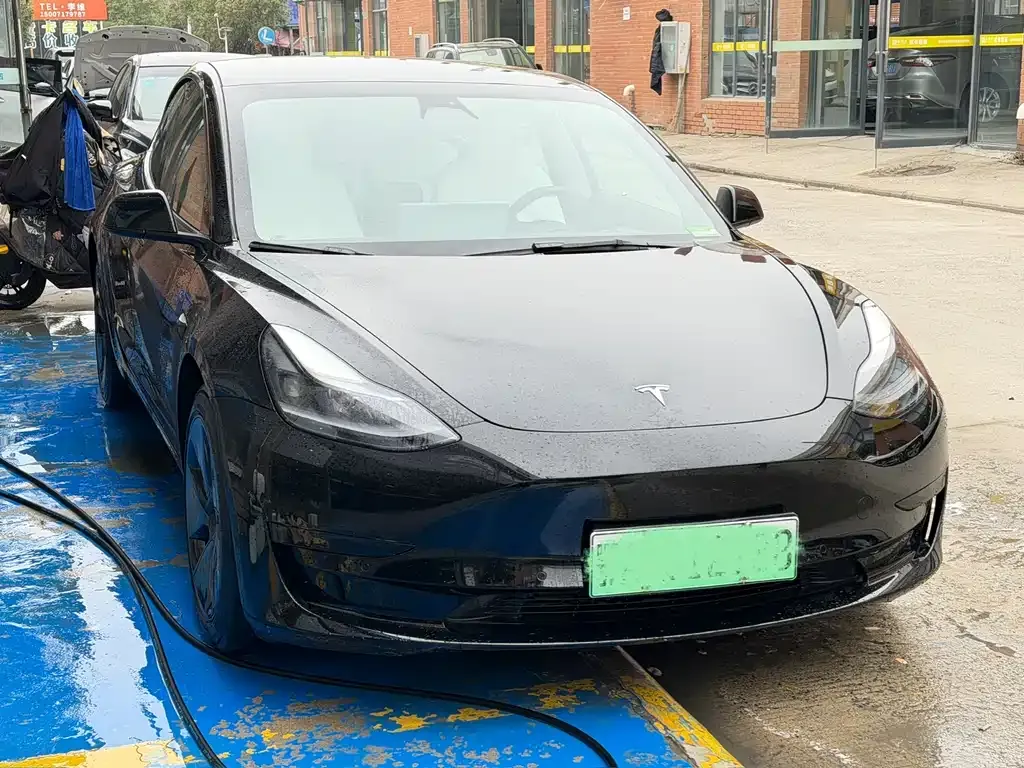 Tesla Model 3 — фото 6