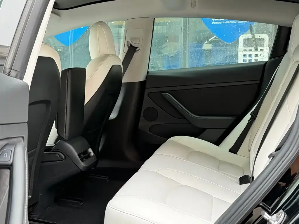 Tesla Model 3 — фото 2