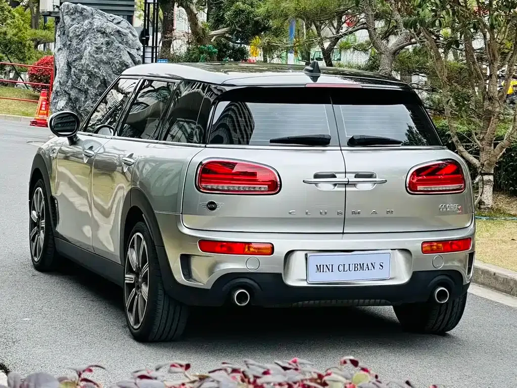 MINI Clubman — фото 3