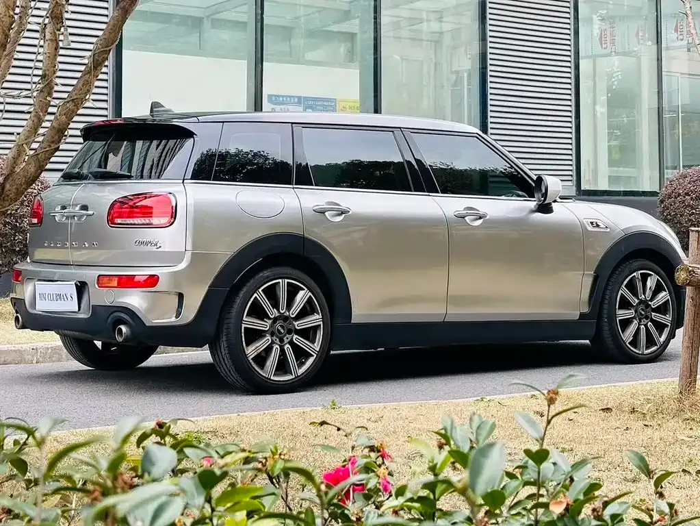 MINI Clubman — фото 8