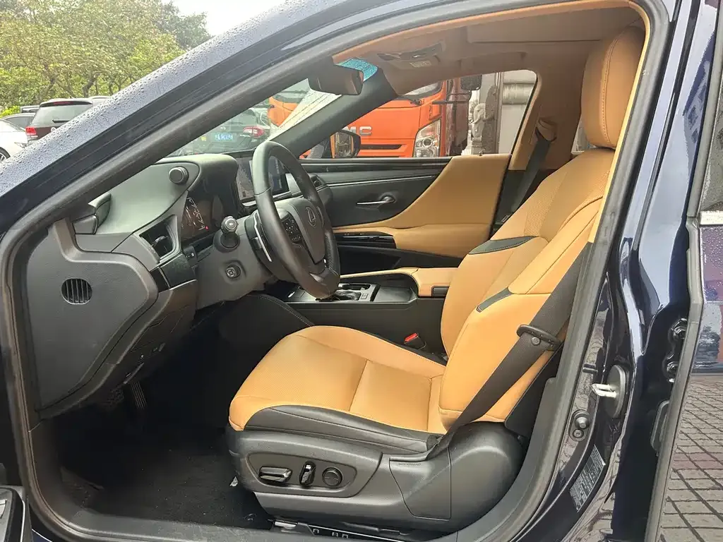 Lexus ES 2023 из CN, фото 3