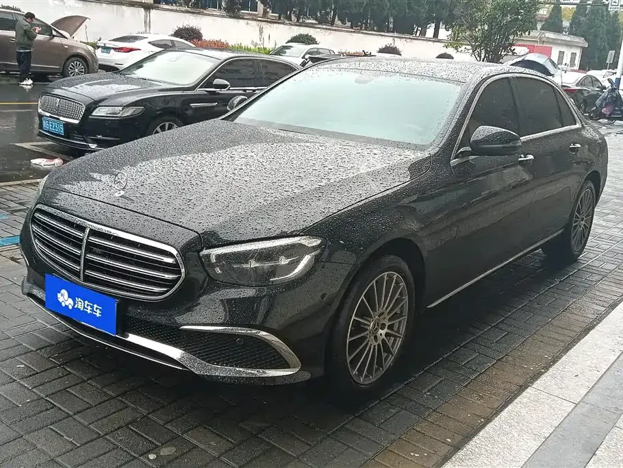 Mercedes-Benz E-Class — фото 1