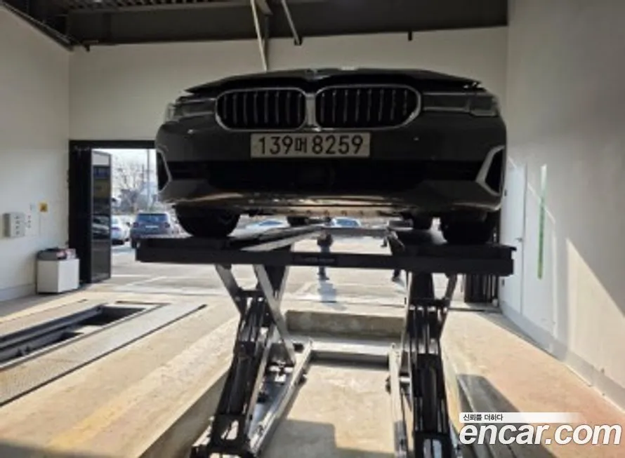 BMW 5-Series 2021 из KR, фото 1