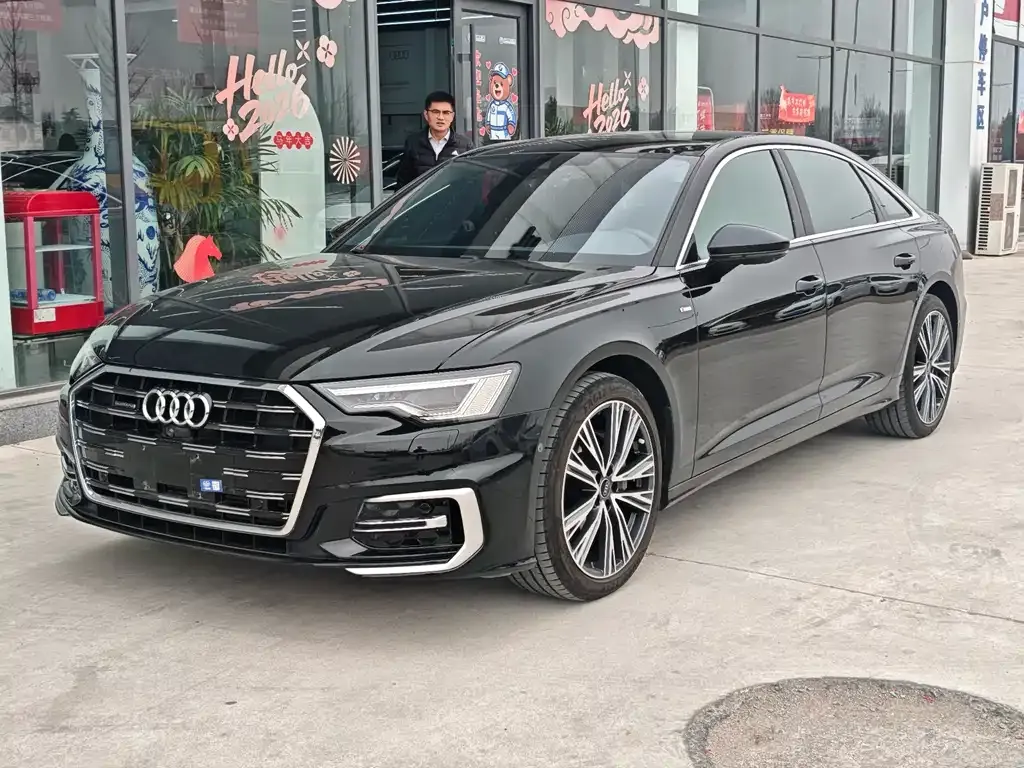 Audi A6L — фото 1