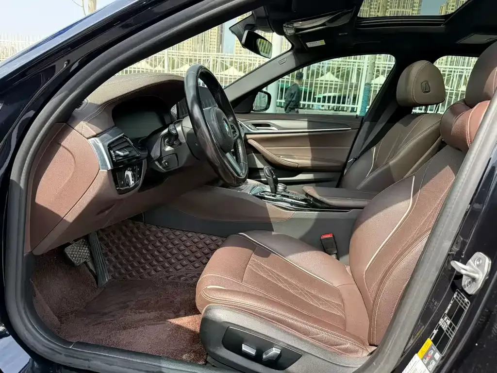 BMW 5 Series New Energy — фото 9