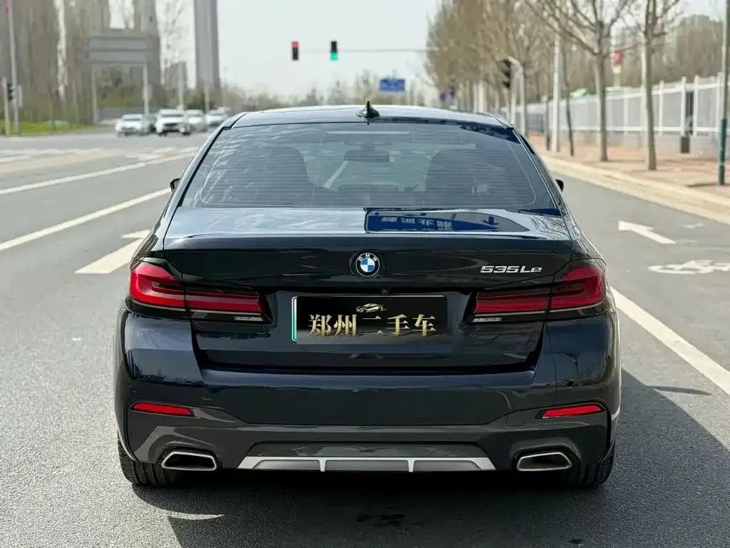 BMW 5 Series New Energy — фото 2