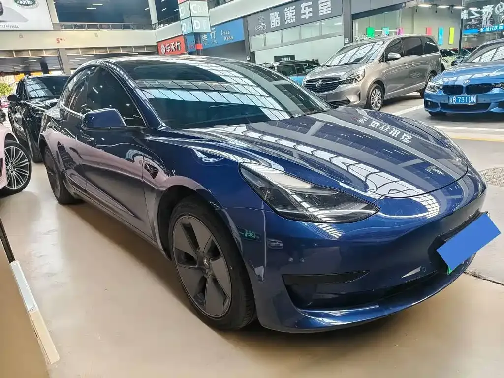 Tesla Model 3 — фото 5