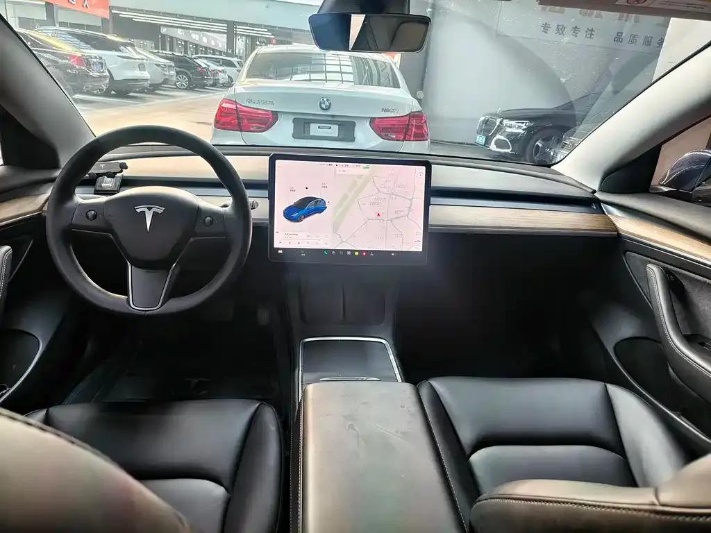 Tesla Model 3 — фото 8