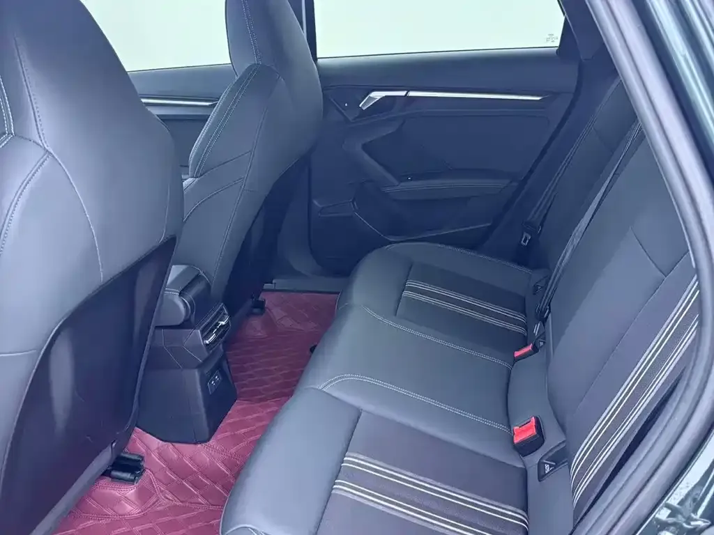 Audi A3 2024 из CN, фото 6