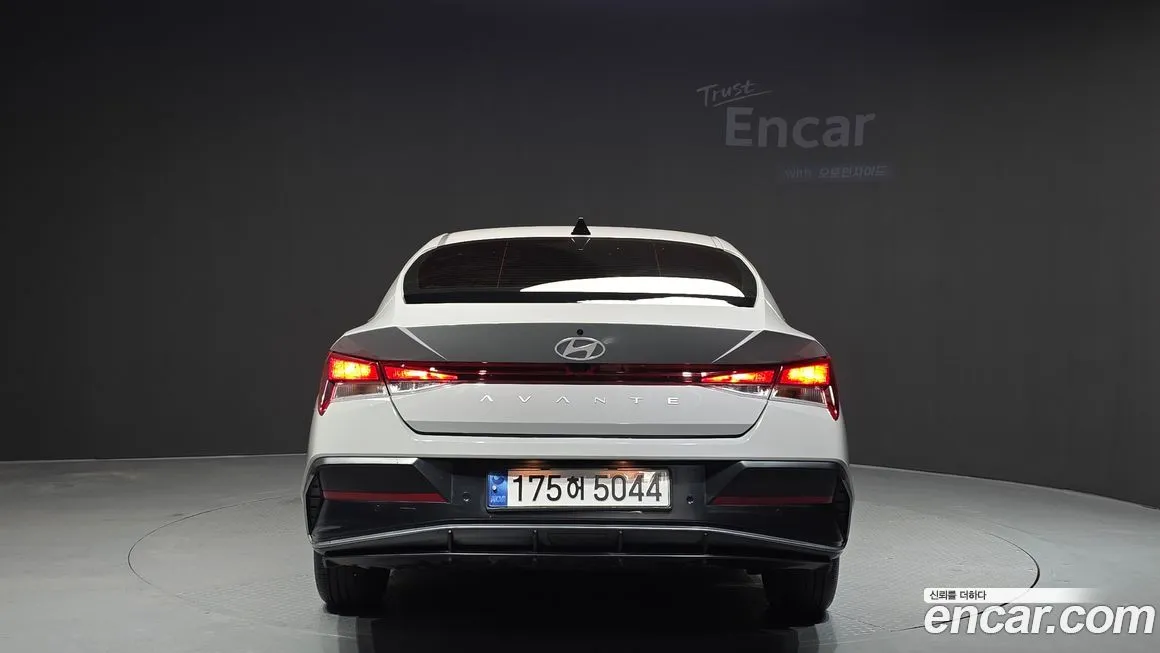 Hyundai AVANTE — фото 5