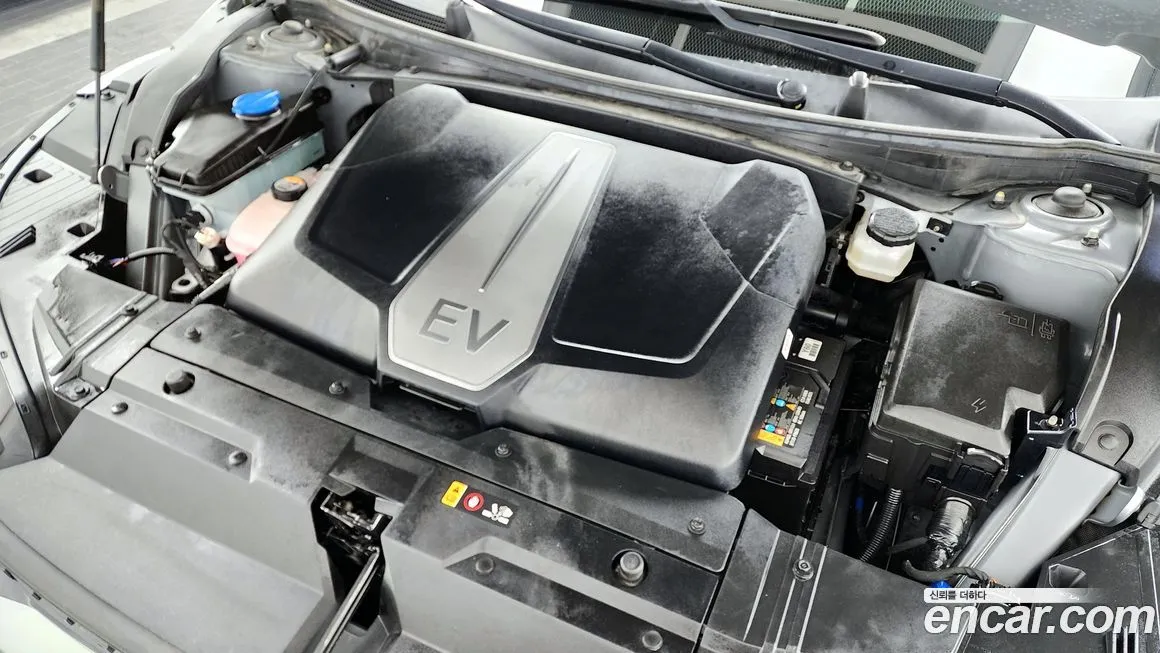 Kia EV6 — фото 8