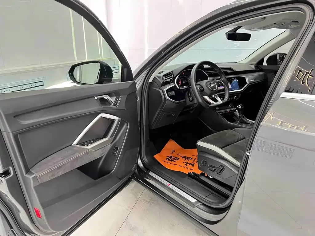 Audi Q3 2022 из CN, фото 3