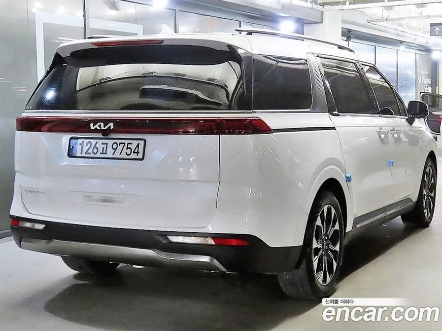 Kia Carnival — фото 6
