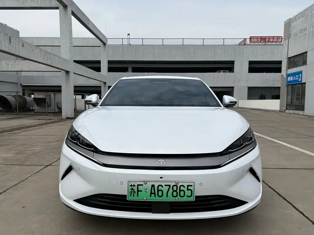 BYD Qin L — фото 8